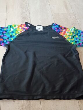 Speedo Black Swim Top Rash guard with Rainbow Geometric Sleeves